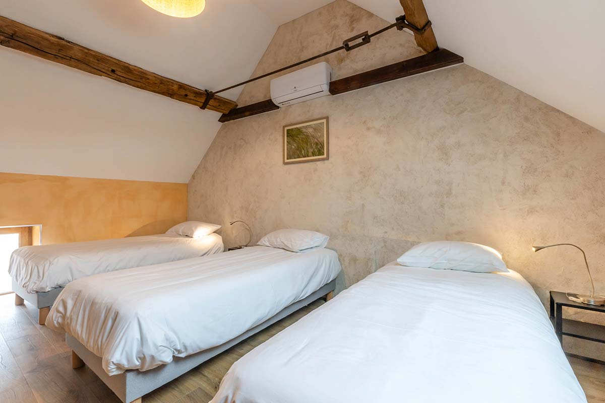 Bathroom in L'Hirondelle gîte — careful finishing